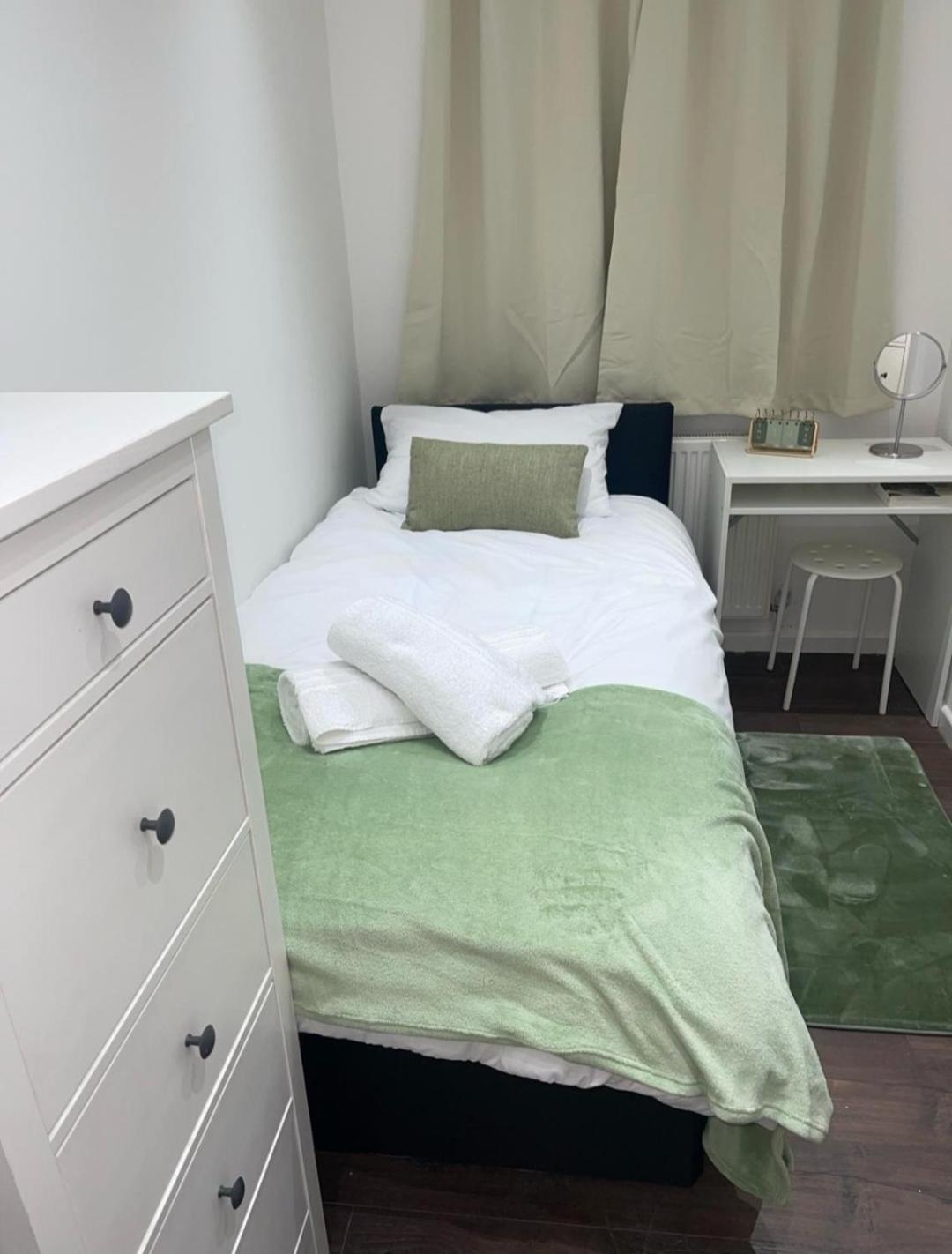 Vry Nice Place London Ngoại thất bức ảnh